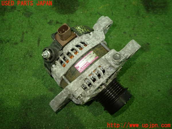 1UPJ-9238726015]ヴォクシー(ノア)(ZRR80G)オルタネーター(ダイナモ) 中古_3