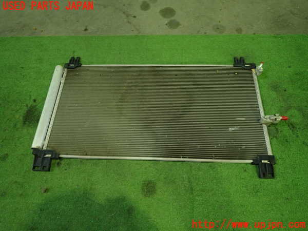 1UPJ-9238726031]ヴォクシー(ノア)(ZRR80G)エアコンコンデンサー1 中古_2