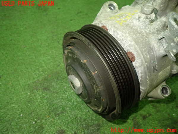 1UPJ-9238726025]ヴォクシー(ノア)(ZRR80G)エアコンコンプレッサー 中古_3