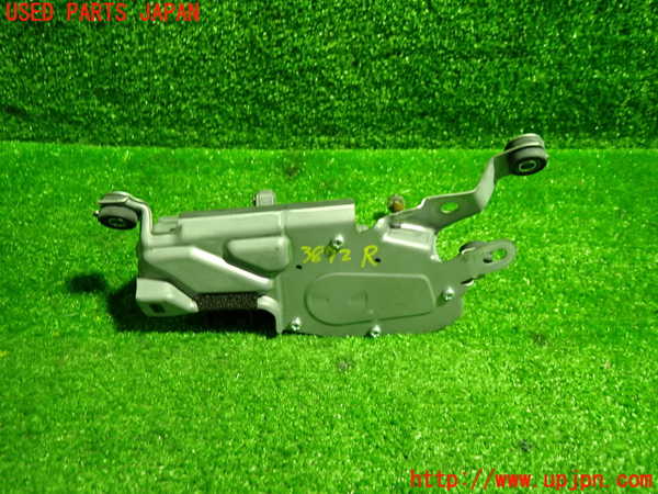 1UPJ-9238726775]ヴォクシー(ノア)(ZRR80G)リアワイパーモーター 中古_3