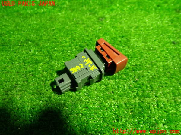 1UPJ-9238726290]ヴォクシー(ノア)(ZRR80G)ハザードスイッチ 中古_2