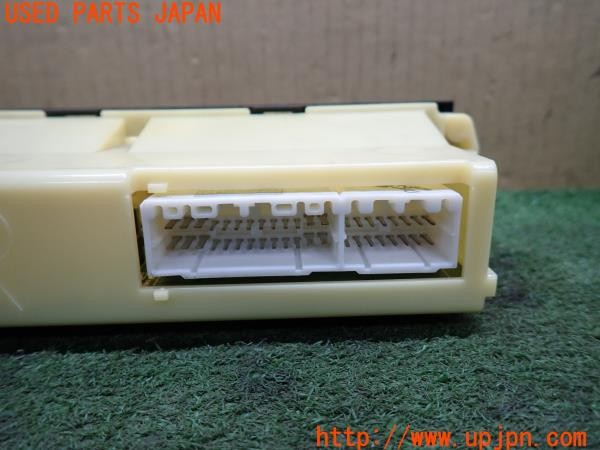 3UPJ=9238740532]ハイラックスサーフ SSR-X(RZN185W)後期 純正 55900-35380 エアコンスイッチ スイッチパネル 中古_4