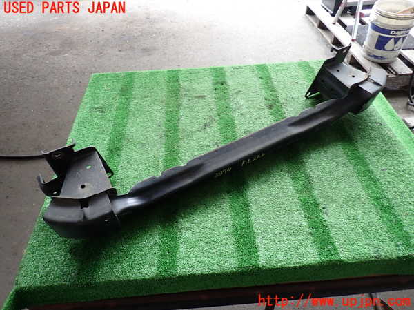 2UPJ-9238741014]ハイラックスサーフ(RZN185W)フロントバンパーホースメント 中古_2