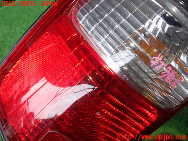 2UPJ-9238741536]ハイラックスサーフ(RZN185W)左テールランプ 中古_2