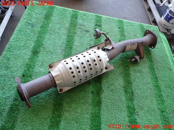 2UPJ-9238742662]ハイラックスサーフ(RZN185W)触媒2 中古_3