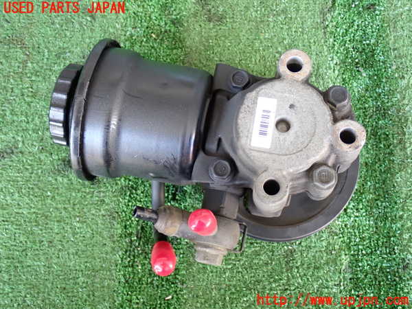 2UPJ-9238744250]ハイラックスサーフ(RZN185W)パワステポンプ 中古_2