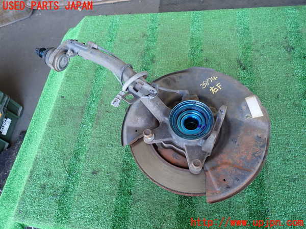 2UPJ-9238744290]ハイラックスサーフ(RZN185W)右フロントナックルハブ (ジャンク品) 中古_2