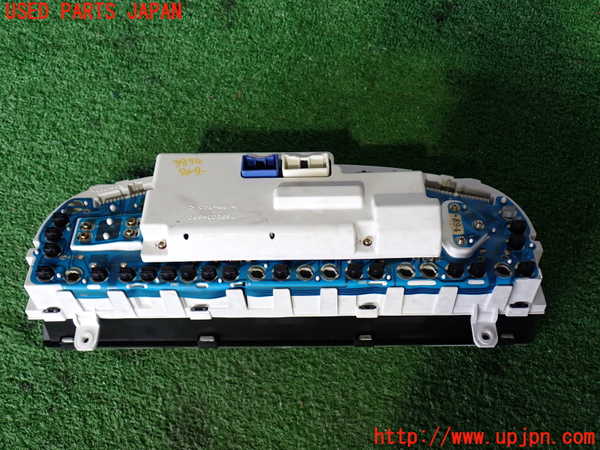 2UPJ-9238746170]ハイラックスサーフ(RZN185W)スピードメーター 中古_2