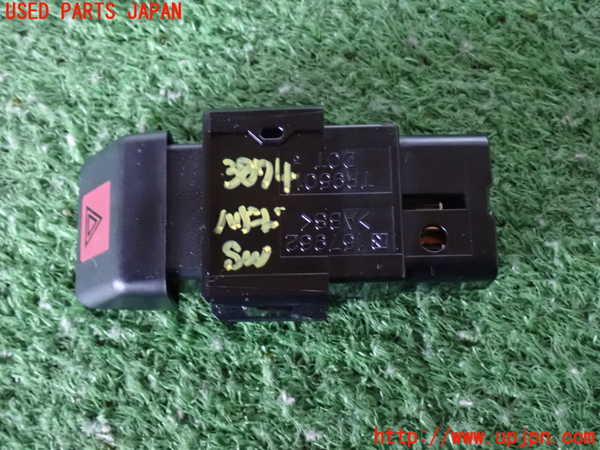 2UPJ-9238746290]ハイラックスサーフ(RZN185W)ハザードスイッチ 中古_2