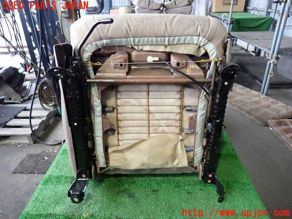 2UPJ-9238747035]ハイラックスサーフ(RZN185W)運転席シート 中古_5