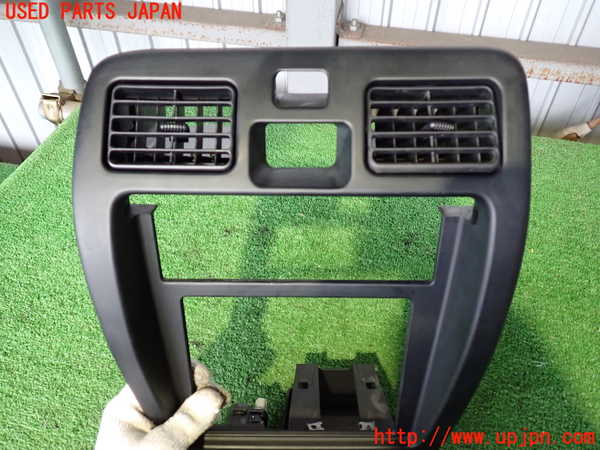 2UPJ-9238747526]ハイラックスサーフ(RZN185W)エアコン吹き出し口1 (真中) 中古_2