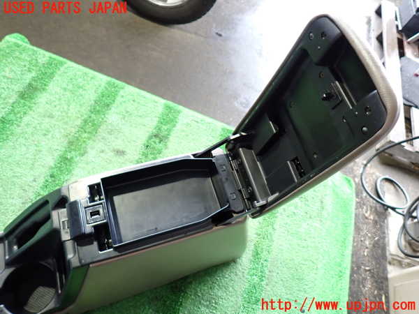 2UPJ-9238747540]ハイラックスサーフ(RZN185W)センターコンソール 中古_3