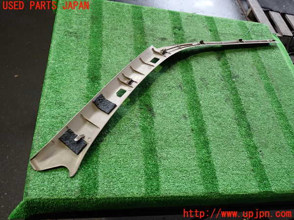 2UPJ-9238747660]ハイラックスサーフ(RZN185W)左フロントピラートリム 中古_4