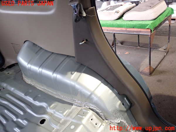 2UPJ-9238747680]ハイラックスサーフ(RZN185W)左リアピラートリム 中古_3