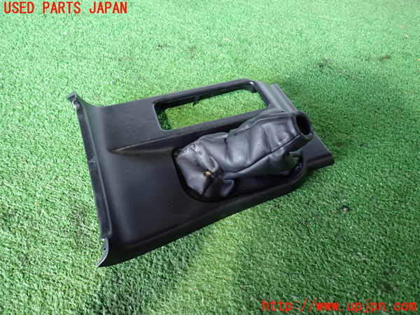 2UPJ-9238747575]ハイラックスサーフ(RZN185W)シフトブーツ 中古_2