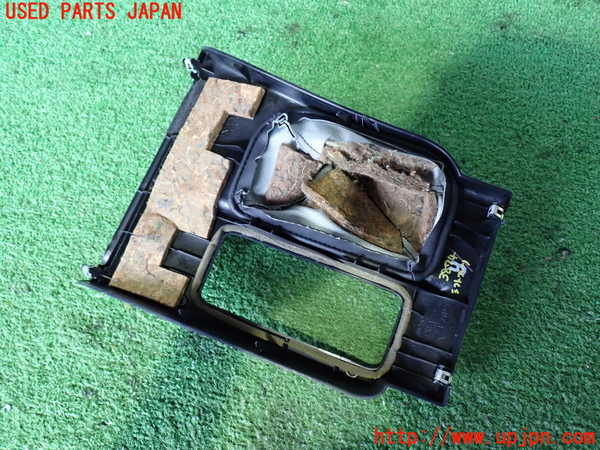 2UPJ-9238747575]ハイラックスサーフ(RZN185W)シフトブーツ 中古_4