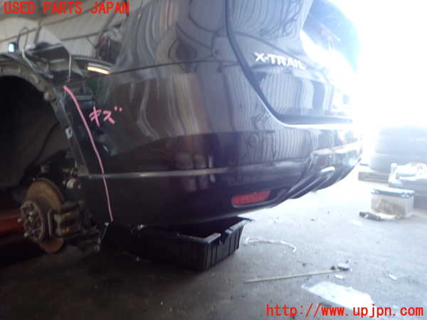 2UPJ-9238751610]エクストレイル ハイブリッド(HNT32)リアバンパー 中古_4