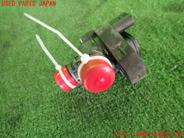 2UPJ-9238762110]ベンツ E220 d(BlueTEC) ステーションワゴン S212(212201C)ウォーターポンプ 中古_2