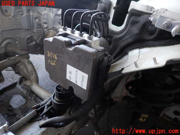 2UPJ-9238764040]ベンツ E220 d(BlueTEC) ステーションワゴン S212(212201C)ABSアクチュエーター 中古_2