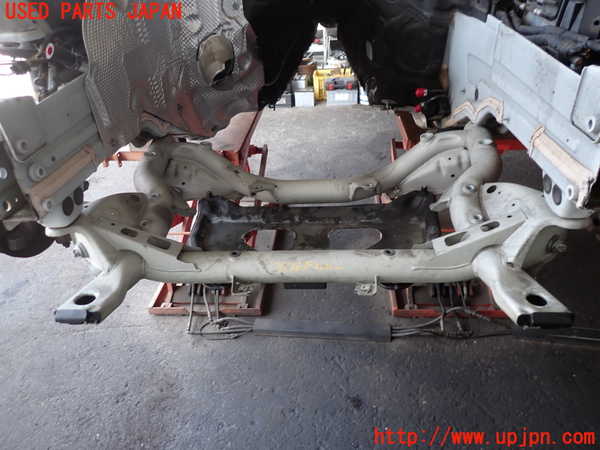 2UPJ-9238765285]ベンツ E220 d(BlueTEC) ステーションワゴン S212(212201C)フロントメンバー 中古_2