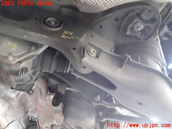 2UPJ-9238765295]ベンツ E220 d(BlueTEC) ステーションワゴン S212(212201C)リアメンバー 中古_2