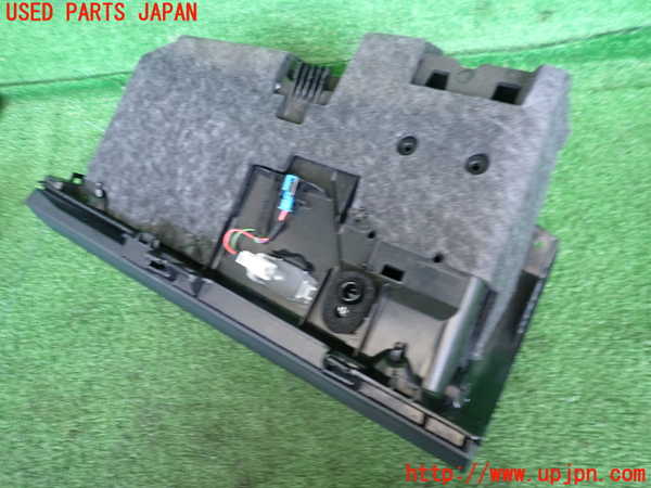 2UPJ-9238767516]ベンツ E220 d(BlueTEC) ステーションワゴン S212(212201C)グローブボックス1 中古_2