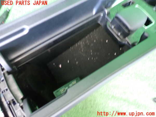 2UPJ-9238767540]ベンツ E220 d(BlueTEC) ステーションワゴン S212(212201C)センターコンソール 中古_4