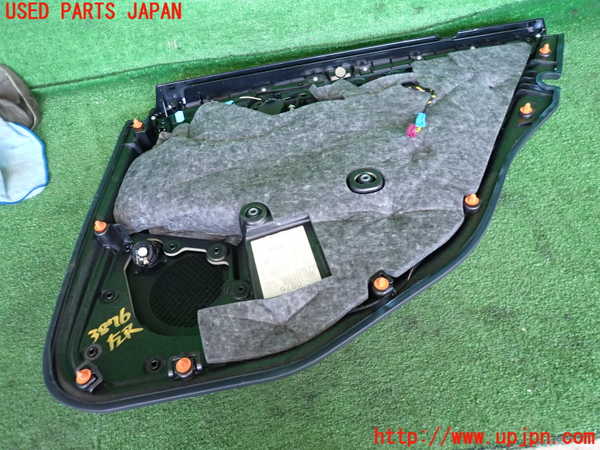 2UPJ-9238761324]ベンツ E220 d(BlueTEC) ステーションワゴン S212(212201C)左後ドア内張り 中古_3