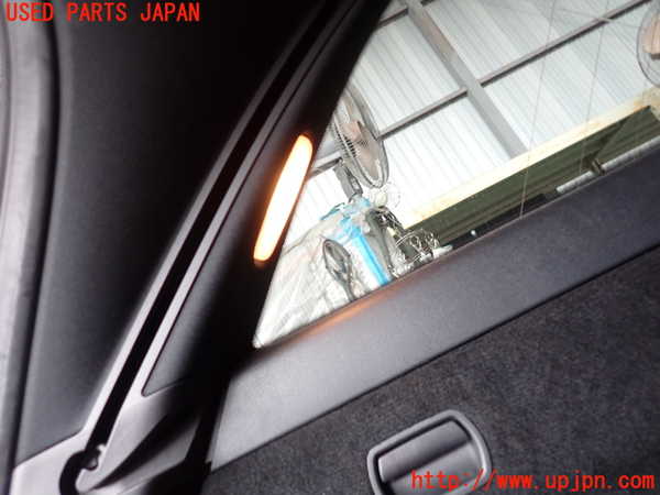 2UPJ-9238767680]ベンツ E220 d(BlueTEC) ステーションワゴン S212(212201C)左リアピラートリム 中古_4