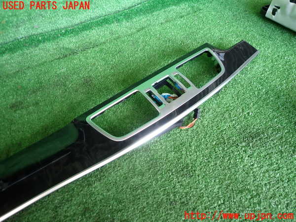 2UPJ-9238767691]ベンツ E220 d(BlueTEC) ステーションワゴン S212(212201C)内装トリム類1 中古_2