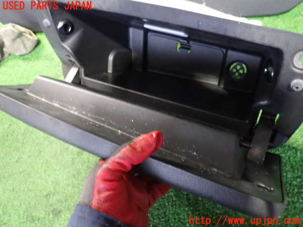 2UPJ-9238777516]BMW ミニ(MINI)クーパー(XR15MW)(F56)グローブボックス1 中古_3