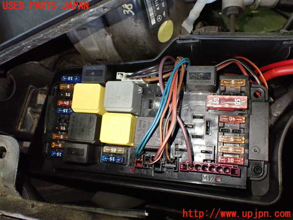 2UPJ-9238786743]ベンツ SLK200 コンプレッサー(171445)ヒューズボックス3 中古 (R171)_3