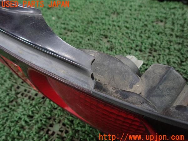 3UPJ=9238790547]MR2 GT-S Tバールーフ(SW20 4型)純正 KOITO 33-08115 テールランプ ガーニッシュ 後期型 中古_4