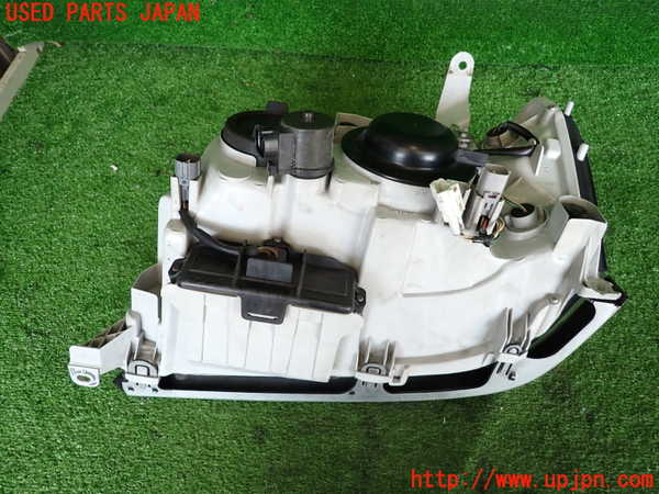 2UPJ-9238801130]クラウン エステート(JZS171W)右ヘッドライト HID 中古_4