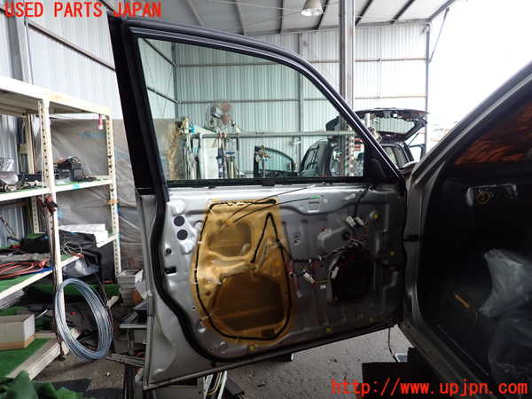 2UPJ-9238801260]クラウン エステート(JZS171W)左前ドア 中古 NSG M5O5_2
