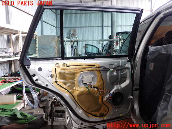 2UPJ-9238801320]クラウン エステート(JZS171W)左後ドア 中古 ASAHI M2F4_2
