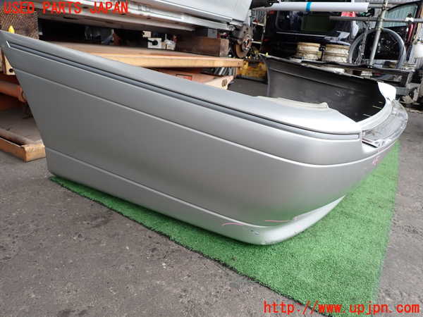 2UPJ-9238801610]クラウン エステート(JZS171W)リアバンパー 中古_3