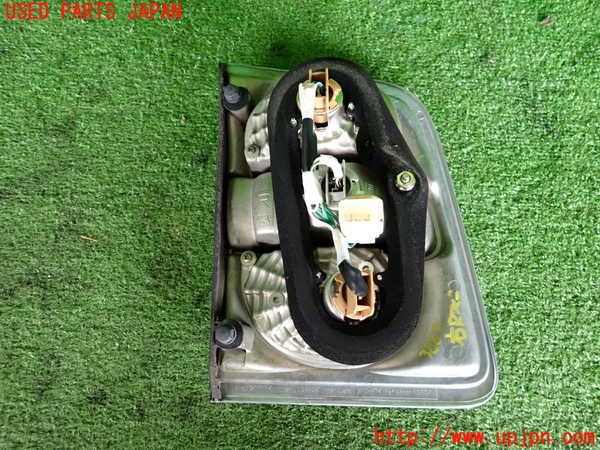 2UPJ-9238801550]クラウン エステート(JZS171W)右リアフィニッシャー 中古_2