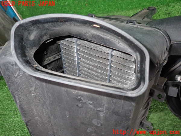 2UPJ-9238802560]クラウン エステート(JZS171W)エアクリーナーボックス 中古_3