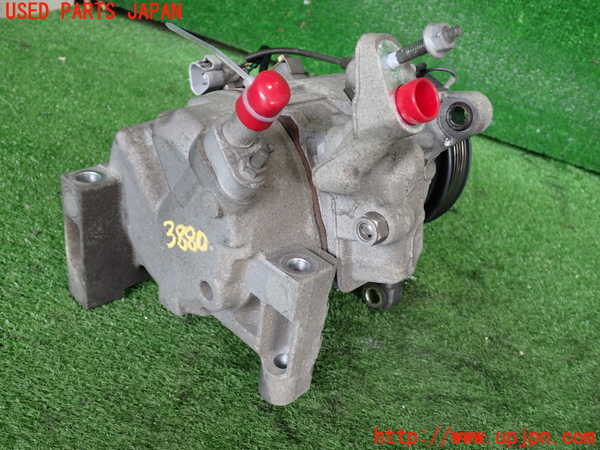 2UPJ-9238806025]クラウン エステート(JZS171W)エアコンコンプレッサー 中古_2