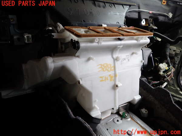 2UPJ-9238806081]クラウン エステート(JZS171W)エバポレーター1 中古_4