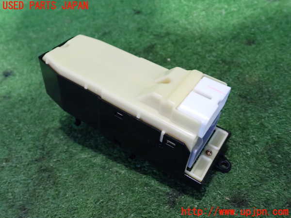 2UPJ-9238806245]クラウン エステート(JZS171W)左前パワーウィンドウスイッチ 中古_2