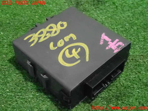 2UPJ-9238806149]クラウン エステート(JZS171W)コンピューター4(ヘッドライトレベリング) 中古 89960-30041_2