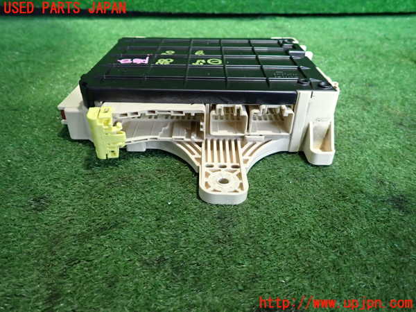 2UPJ-9238806741]クラウン エステート(JZS171W)ヒューズボックス1(室内運転席側) 中古_4
