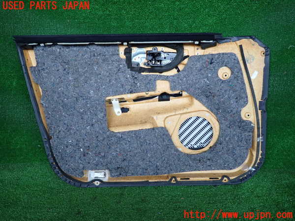 2UPJ-9238801234]クラウン エステート(JZS171W)右前ドア内張り 中古_2