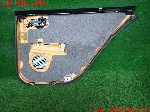 2UPJ-9238801324]クラウン エステート(JZS171W)左後ドア内張り 中古_2