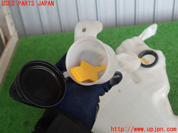 2UPJ-9238816791]クラウン アスリート(GRS211)ウォッシャータンク1 中古_4