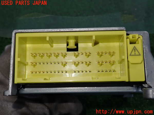 2UPJ-9238816145]クラウン アスリート(GRS211)エアバッグコンピューター 中古_4