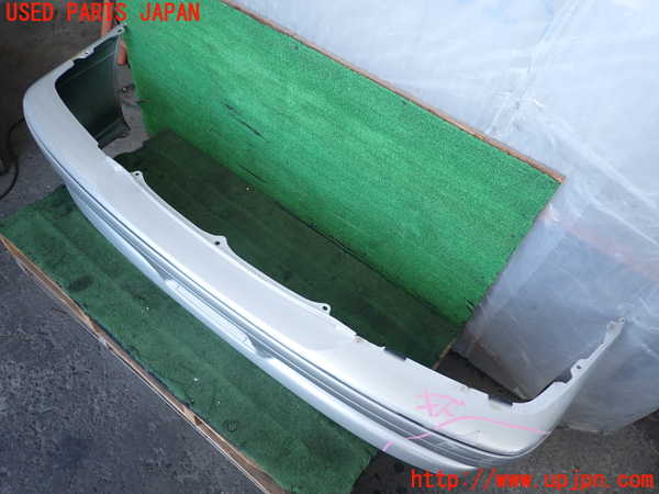 2UPJ-9238821010]クラウン エステート(JZS175W)フロントバンパー 中古_2