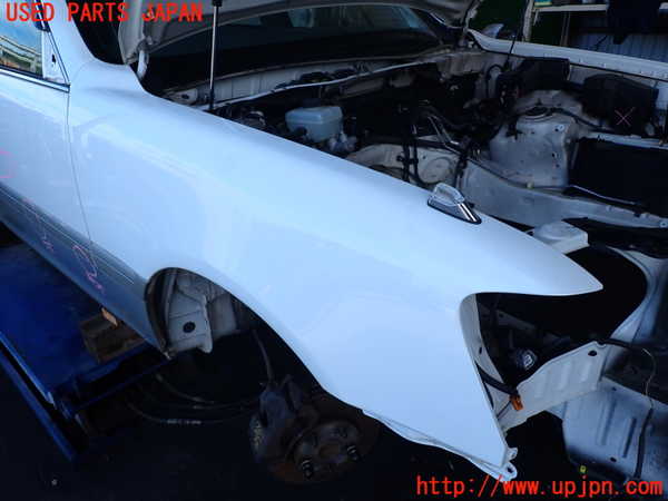 2UPJ-9238821080]クラウン エステート(JZS175W)右前フェンダー 中古_2